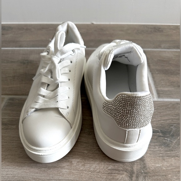 Steve Madden Charlie Rhinestone Sneakers - Size 7 NWOT - Picture 2 of 5